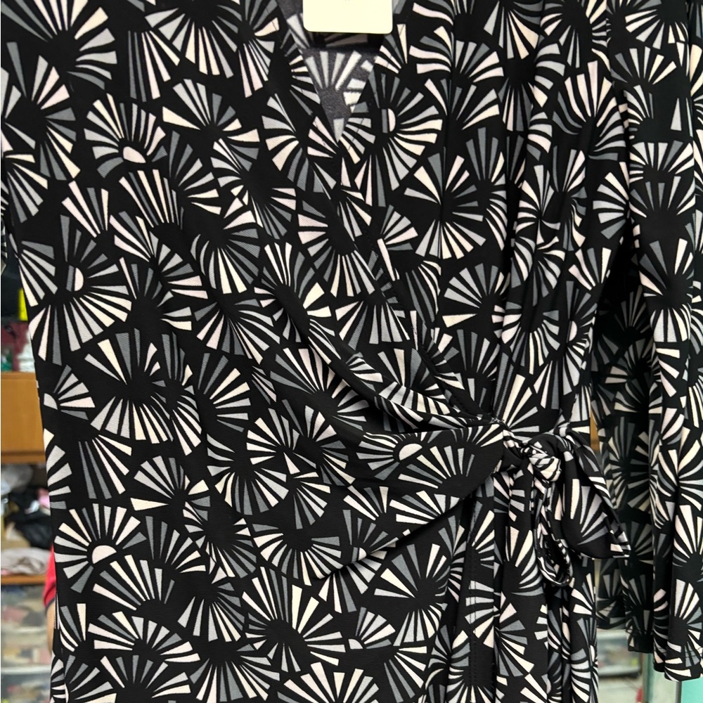 Anne Klein Black and White Long Sleeve Dress